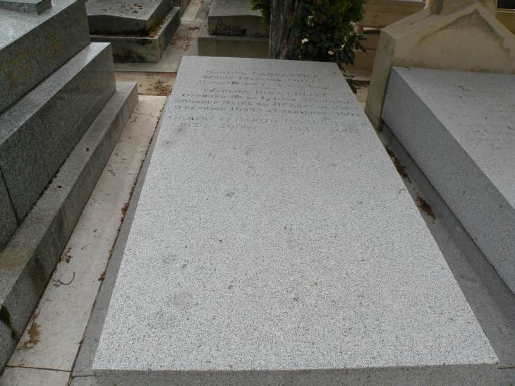  Tombe de Maritie (1921-2002) et Gilbert Carpentier (1920-2000) (cimetière de Montparnasse)